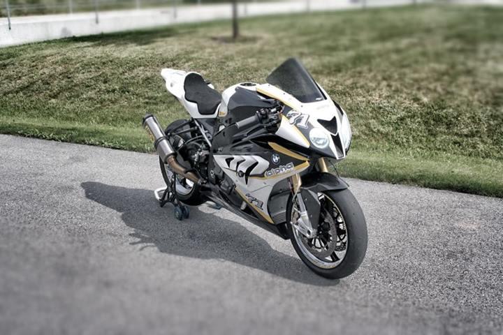 http://www.motorrad-bilder.at/slideshows/291/009795/alpha-racing-bmw-s1000rr-beast-02.jpg