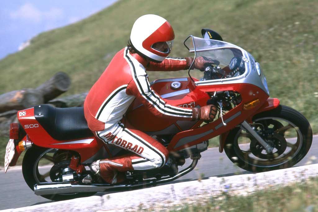 http://www.motorrad-bilder.at/slideshows/291/010142/Ducati-500SL-Pantah5.jpg