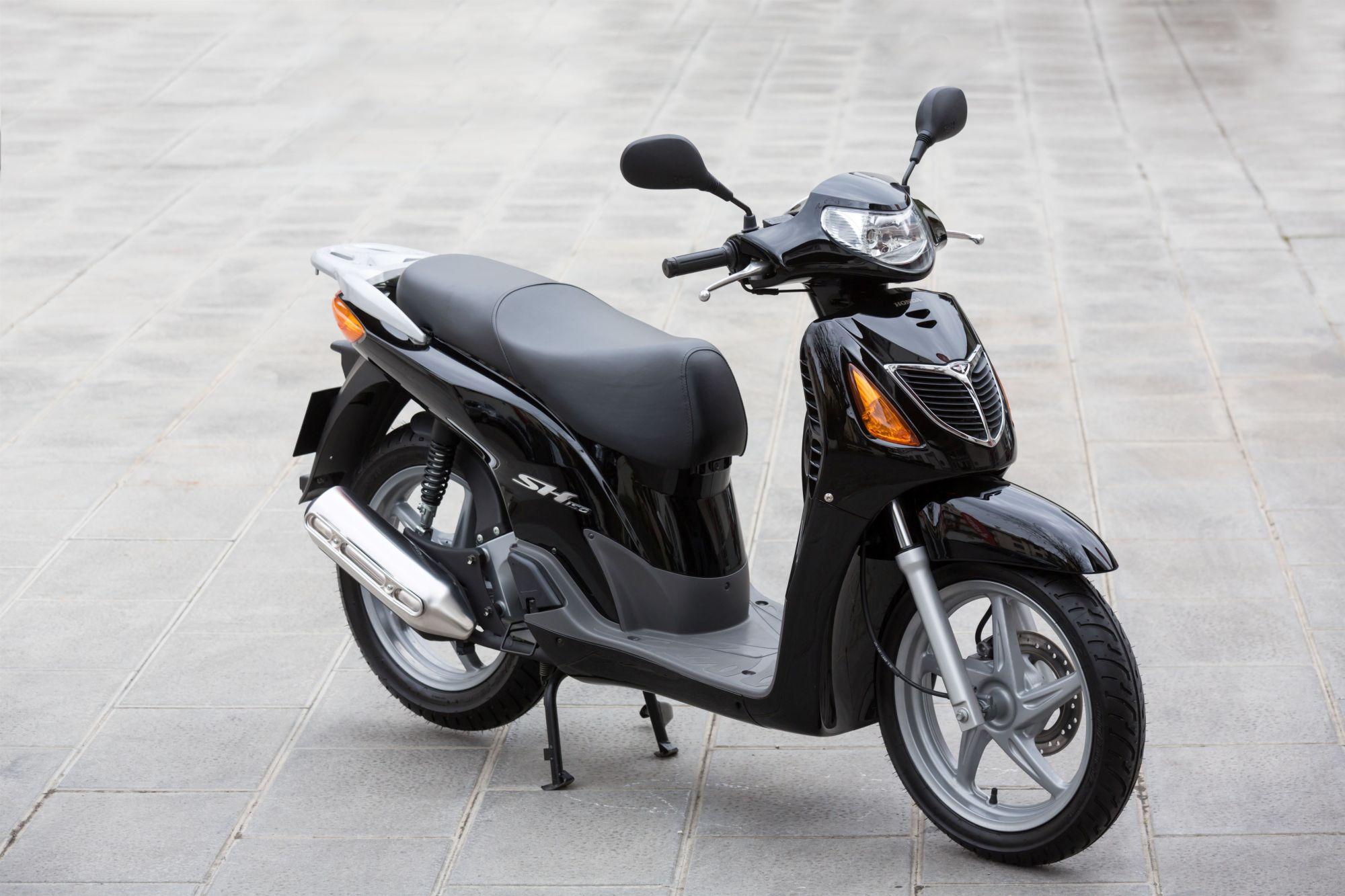 Honda SH300i Baujahr 2014 Bilder und technische Daten