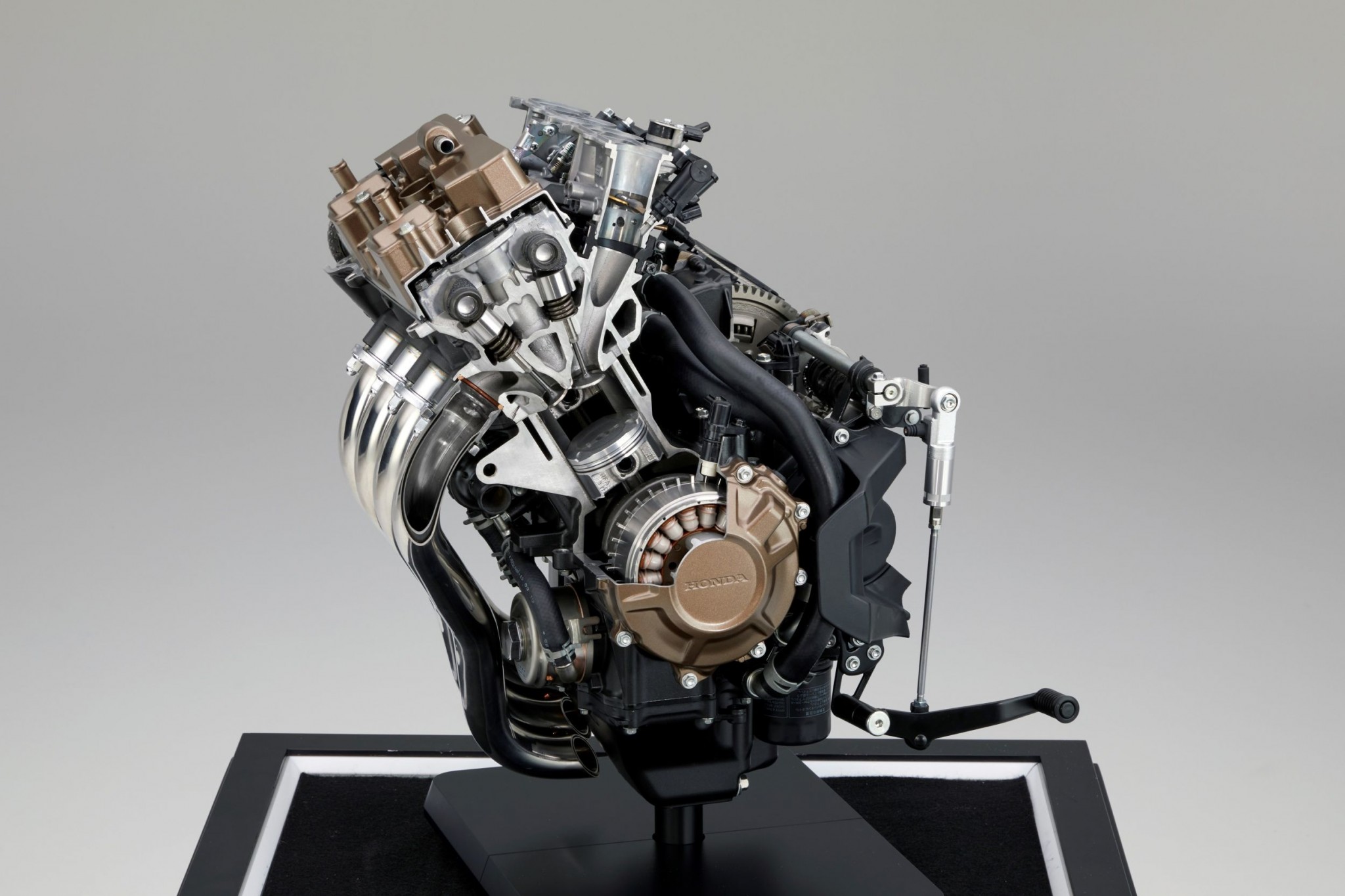 Honda CBR650R Test sprzęgła elektrycznego 2024 - Obraz 39