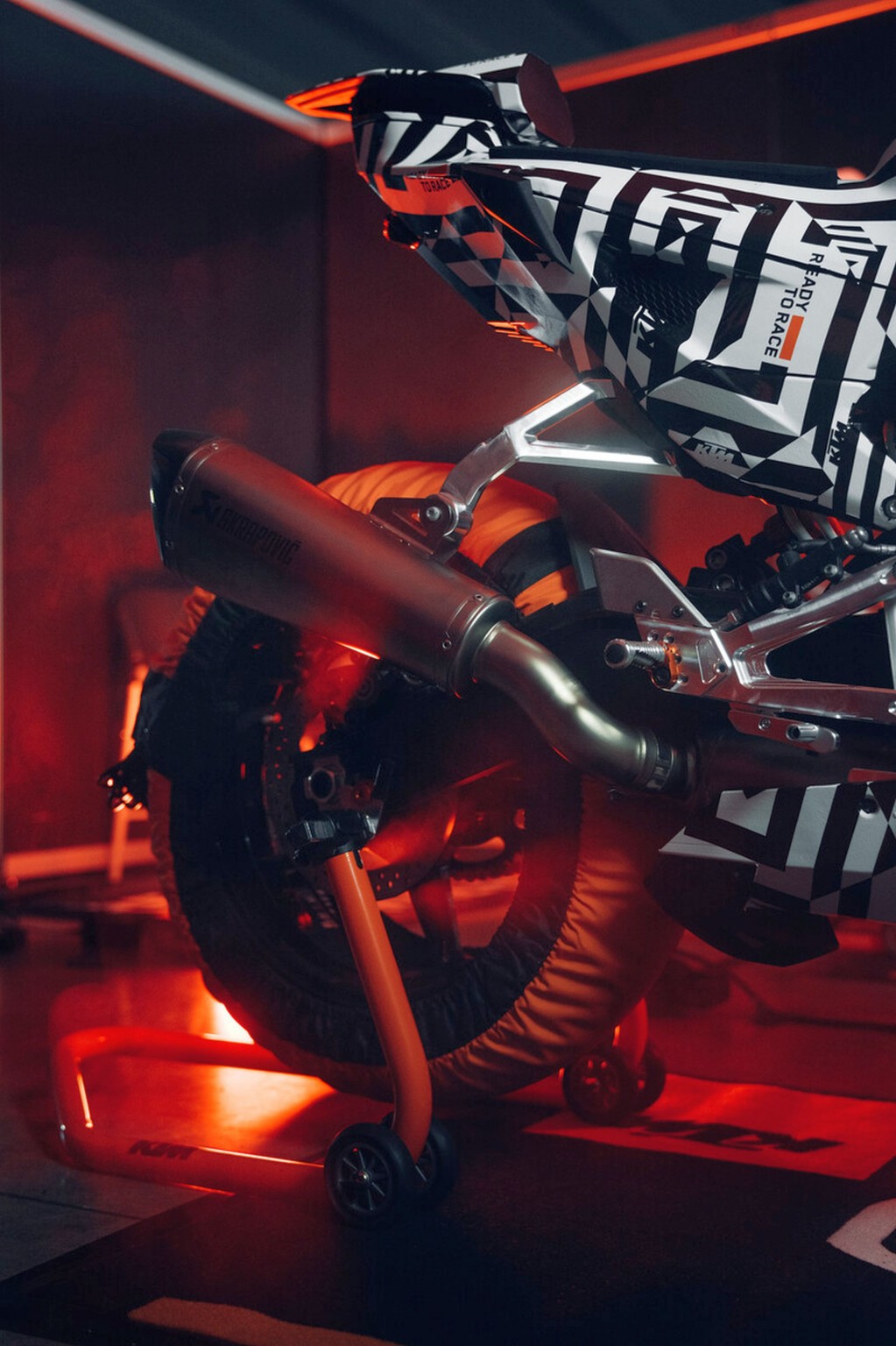 KTM 990 RC R: ¡por fin la moto deportiva de pura sangre para la carretera! - Imagen 42