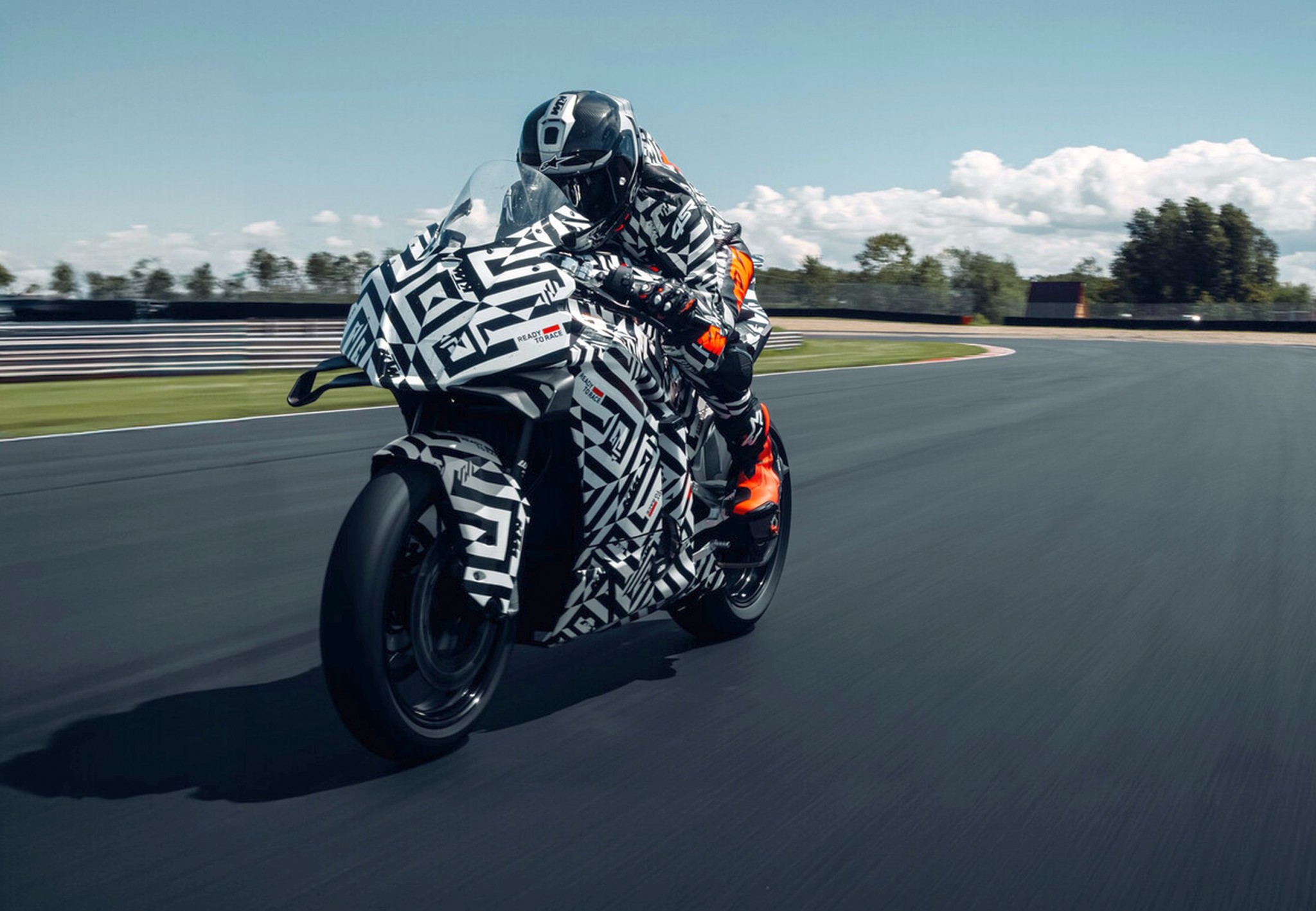 KTM 990 RC R - finally the thoroughbred sports bike for the road! - Image 30