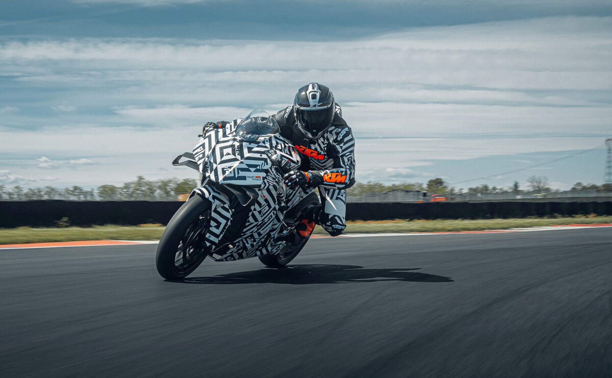 KTM 990 RC R - finally the thoroughbred sports bike for the road! - Image 35