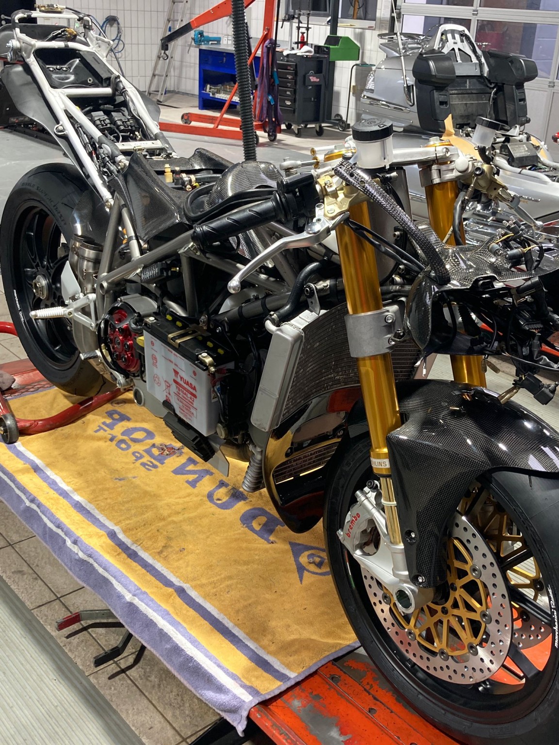  - Aufbau Ducati 996S 21