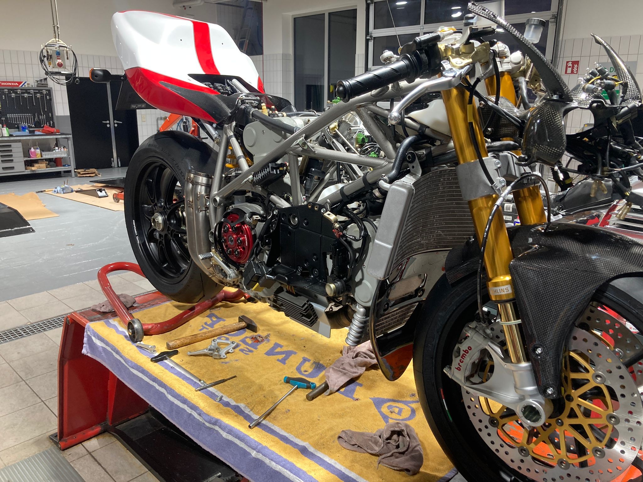  - Aufbau Ducati 996S 24