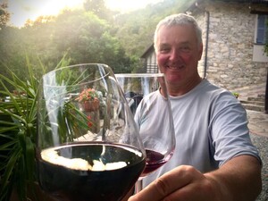 Robert mit einem "echt" guten italienischen Rotwein