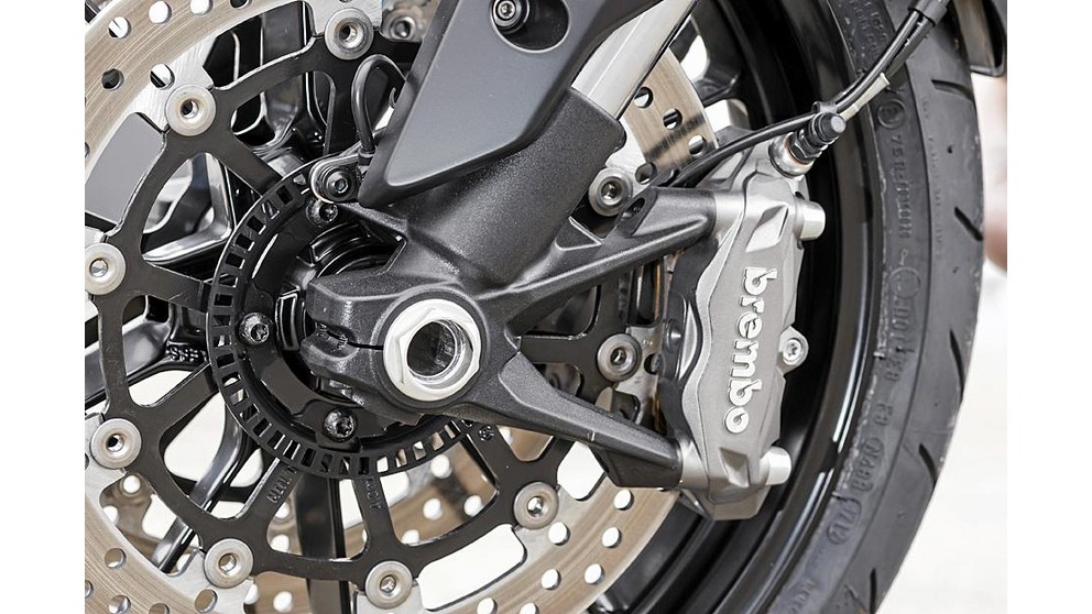 Ducati Hypermotard 821 - Resim 23