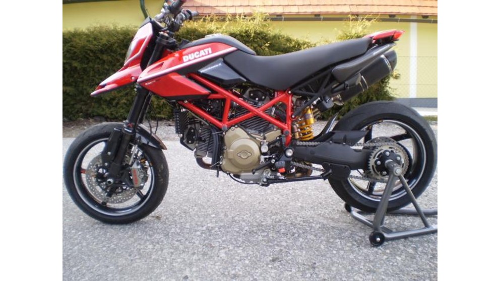 Ducati Hypermotard 1100 Evo SP - Image 21
