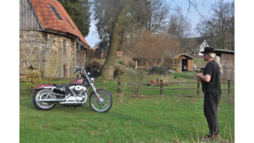 Harley-Davidson Sportster XL 1200 V Seventy-Two - Obrázek 18