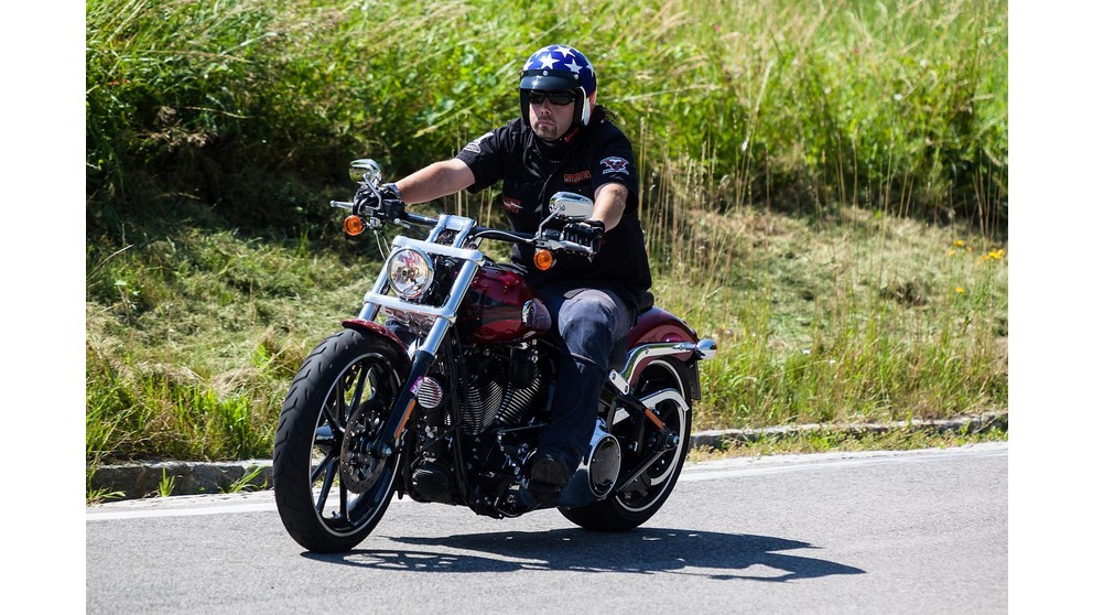 Harley-Davidson CVO Breakout FXSBSE - Resim 20