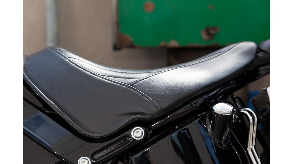 Harley-Davidson Softail Slim FLS - Bild 20
