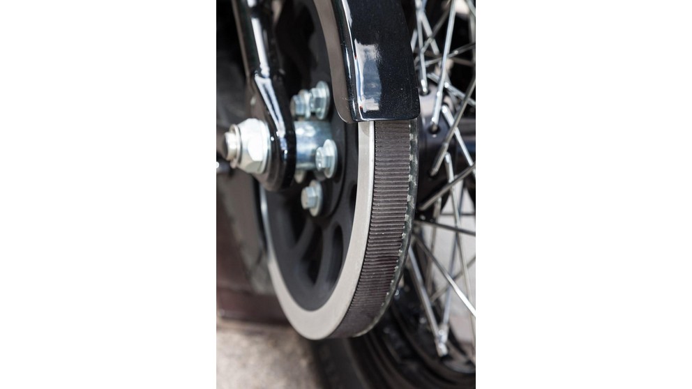 Harley-Davidson Softail Slim FLS - Bild 22