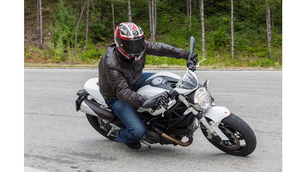 Ducati Monster 696 - Obrázok 10