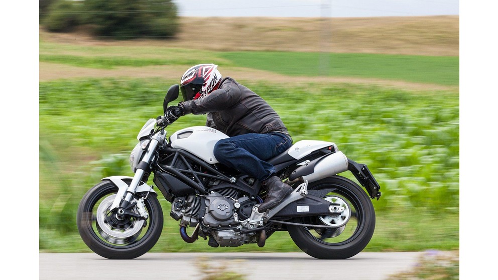 Ducati Monster 696 - Imagen 17