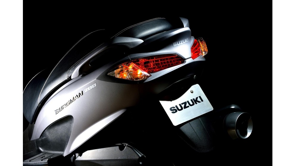 Suzuki Burgman 200 - Resim 16