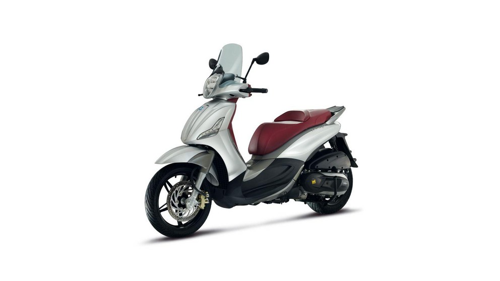 Piaggio Beverly 350ie Sport Touring - Image 16
