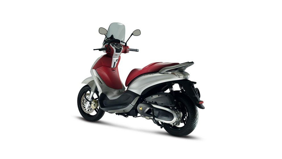 Piaggio Beverly 350ie Sport Touring - Image 18