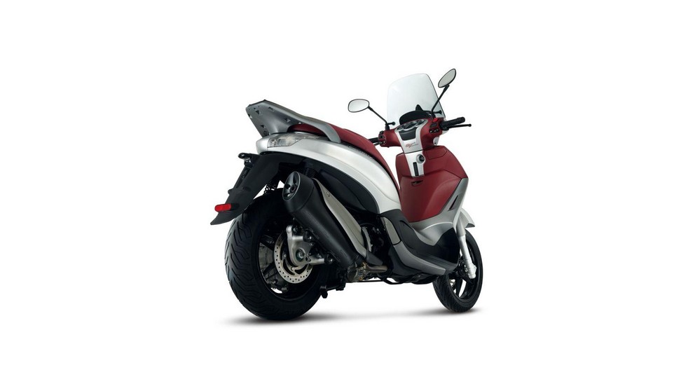 Piaggio Beverly 350ie Sport Touring - Image 19