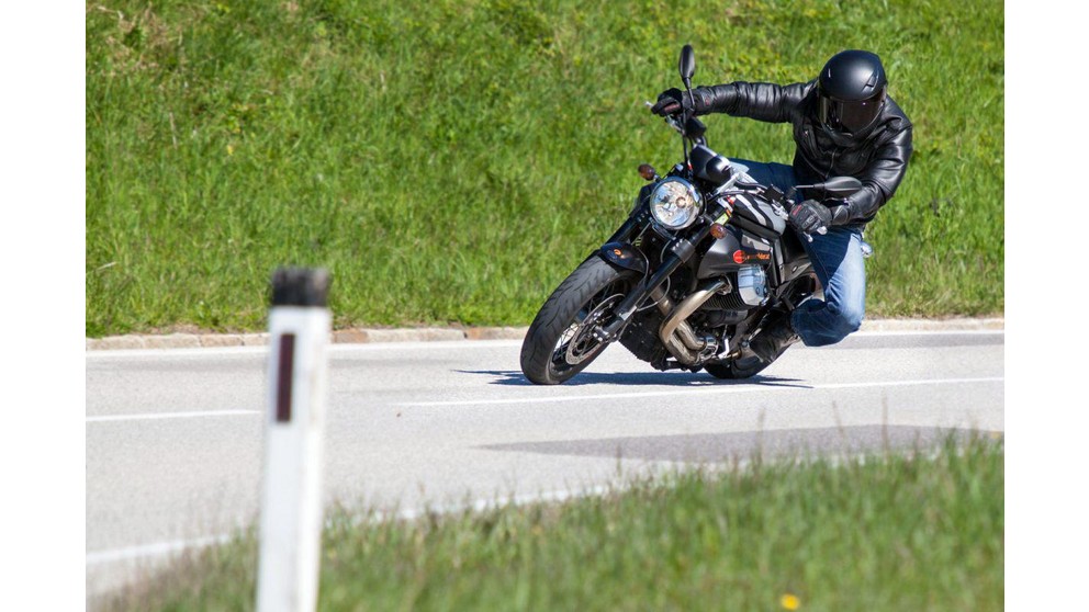 Moto Guzzi Griso 1200 8V Black Devil - Resim 14