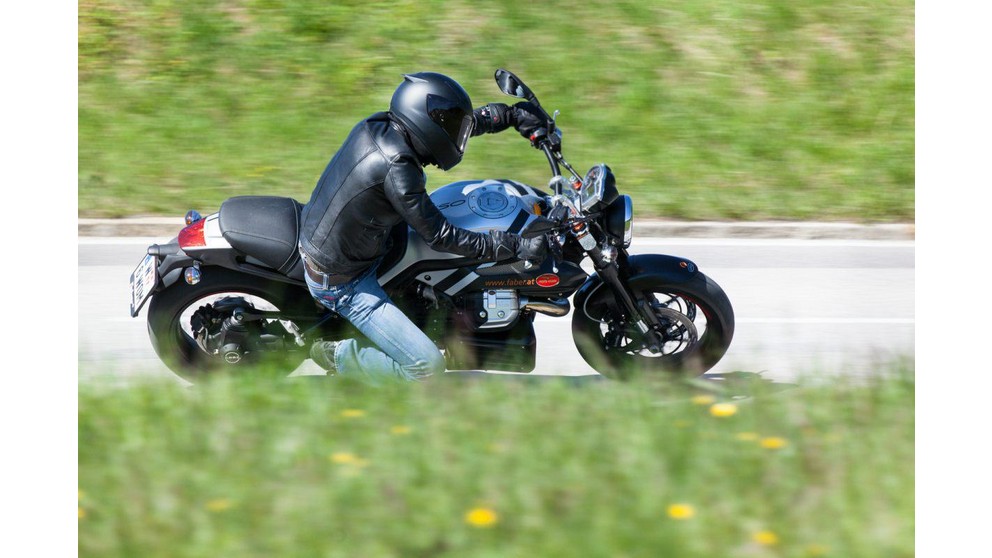 Moto Guzzi Griso 1200 8V Black Devil - Obraz 15