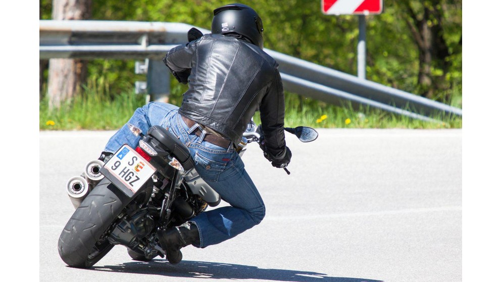 Moto Guzzi Griso 1200 8V Black Devil - Obrázek 24