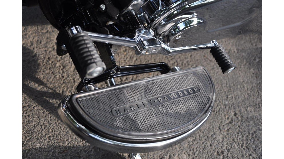 Harley-Davidson Softail Heritage Classic FLSTC - Image 20