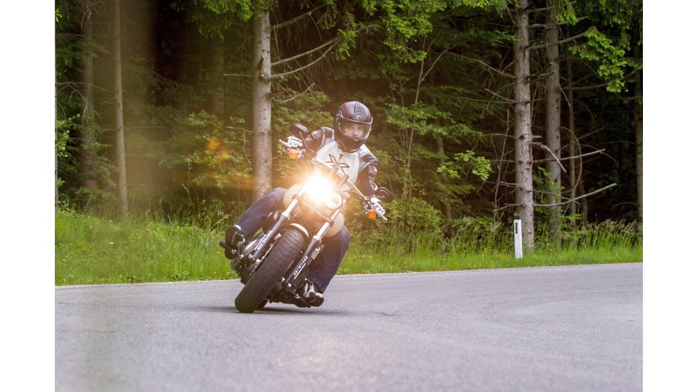 Harley-Davidson Dyna Fat Bob FXDF - afbeelding 13