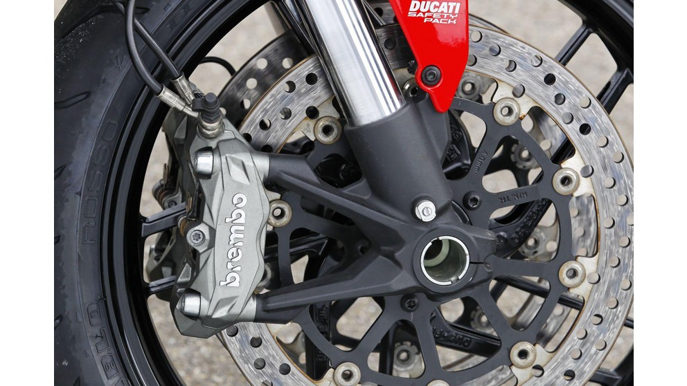 Ducati Monster 1200 - Obraz 12