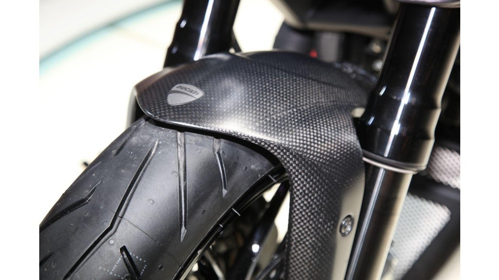 Ducati Diavel Titanium - Слика 19