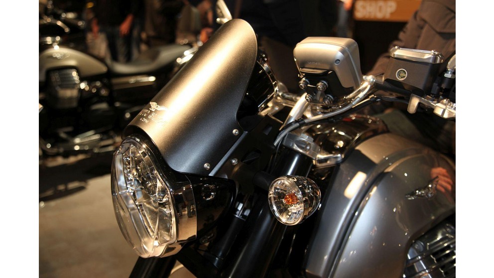Moto Guzzi California 1400 Custom - Imagem 13