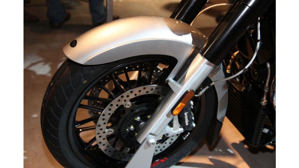 Moto Guzzi California 1400 Custom - Bild 15