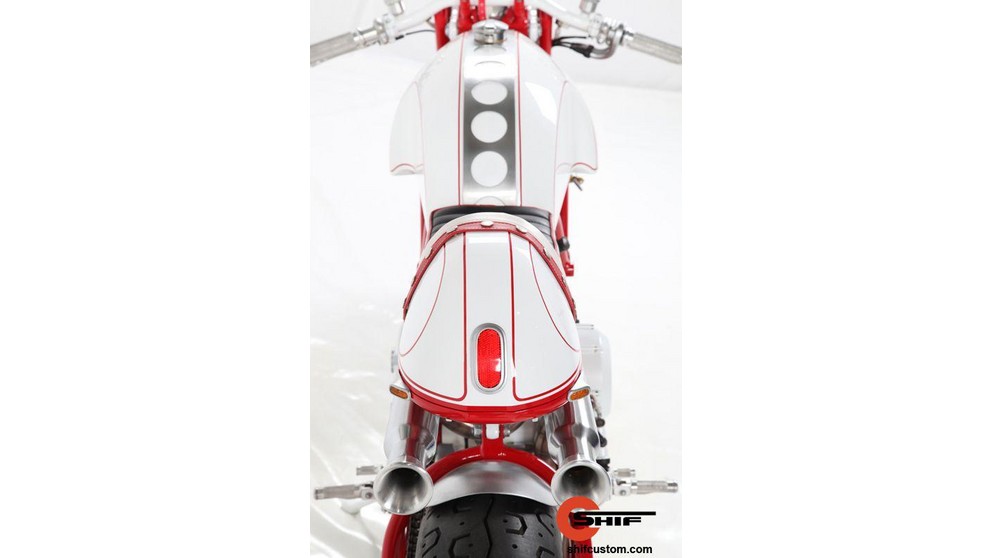 Ducati GT 1000 - Obrázok 19
