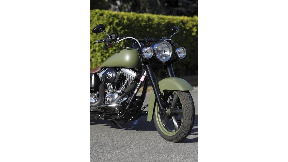 Harley-Davidson Dyna Switchback  FLD - Resim 13