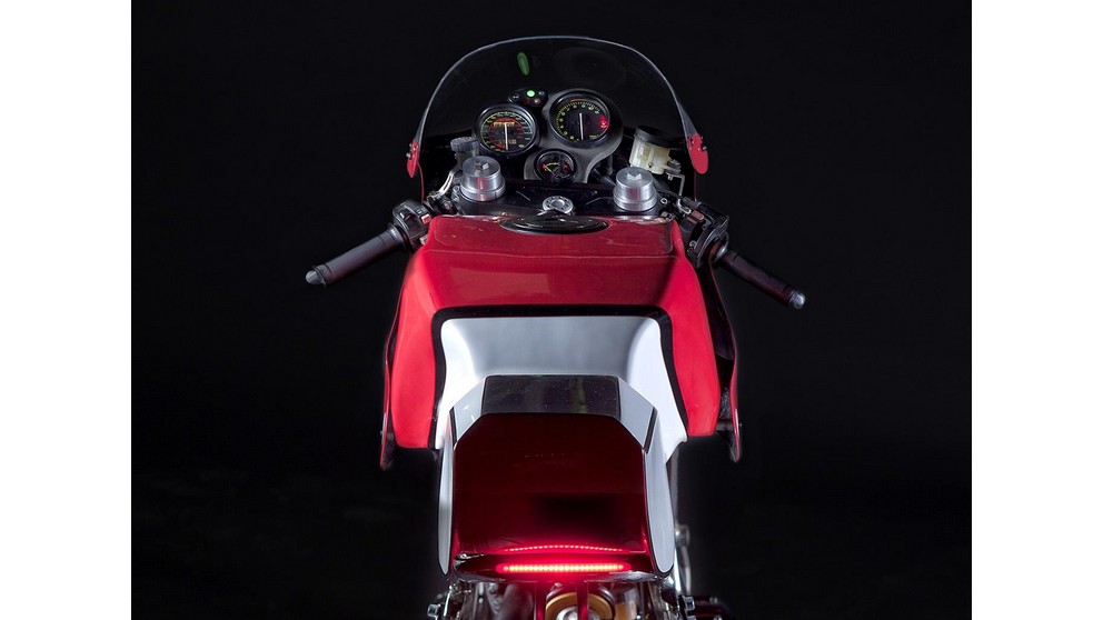 Ducati 750 SS Carenata - Obraz 5