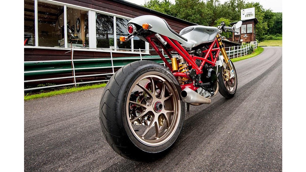Ducati Monster 1100 - Resim 13