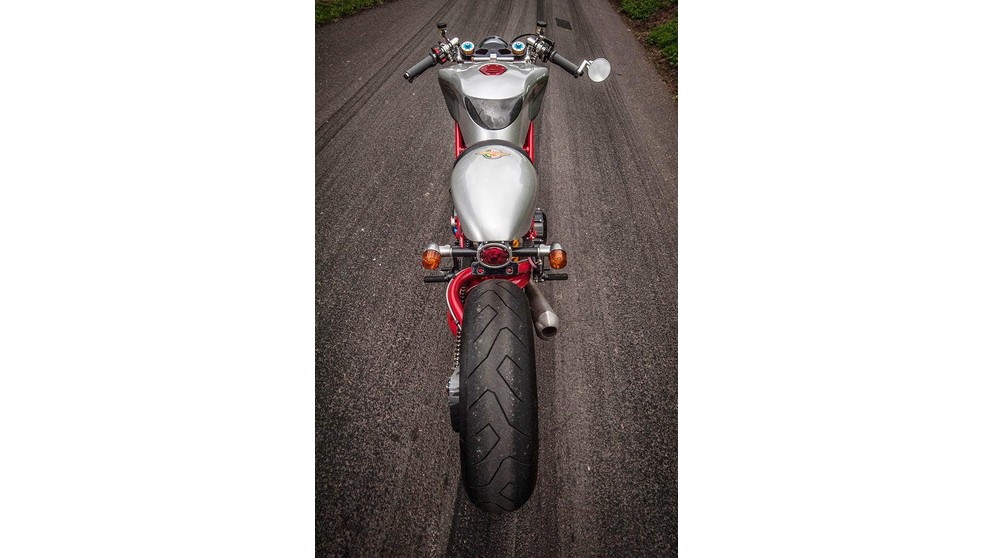 Ducati Monster 1100 - Kép 18