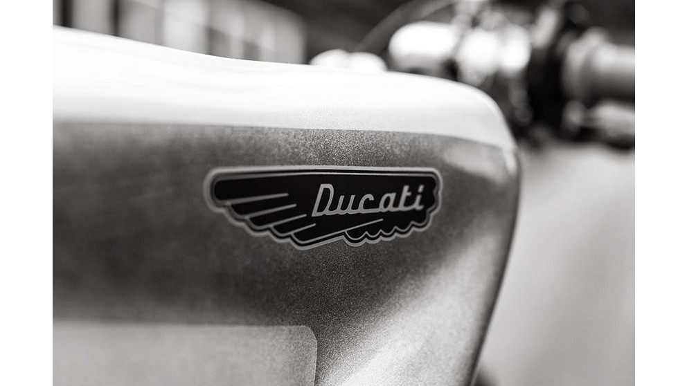Ducati Monster 1100 - Image 14