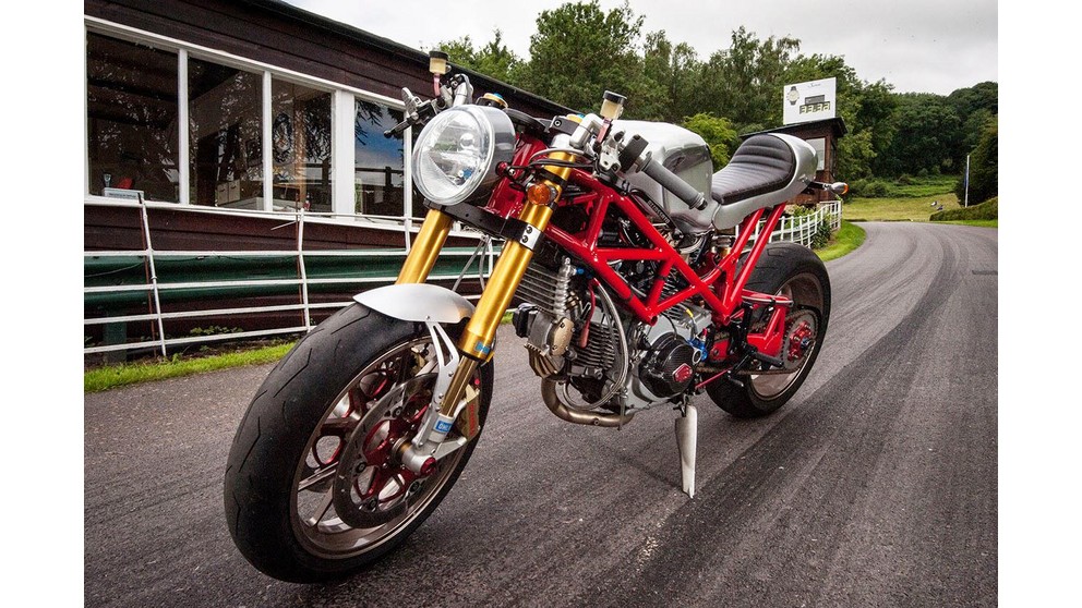 Ducati Monster 1100 - Resim 16