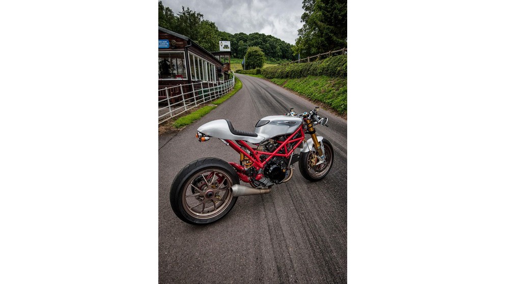 Ducati Monster 1100 - Kép 19