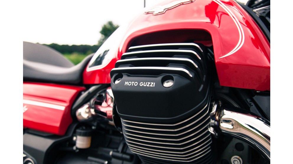 Moto Guzzi California 1400 Eldorado - Слика 19