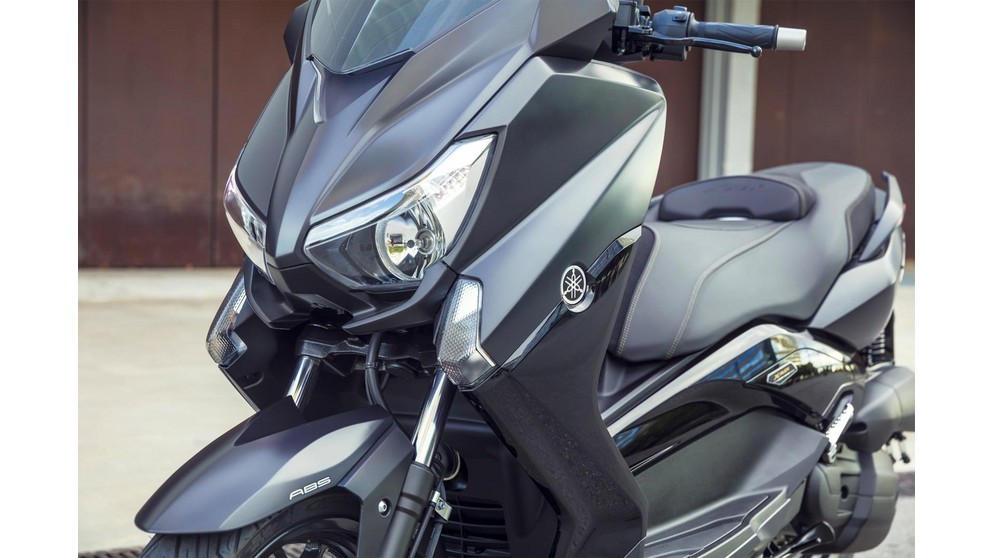 Picture Yamaha X-Max 250