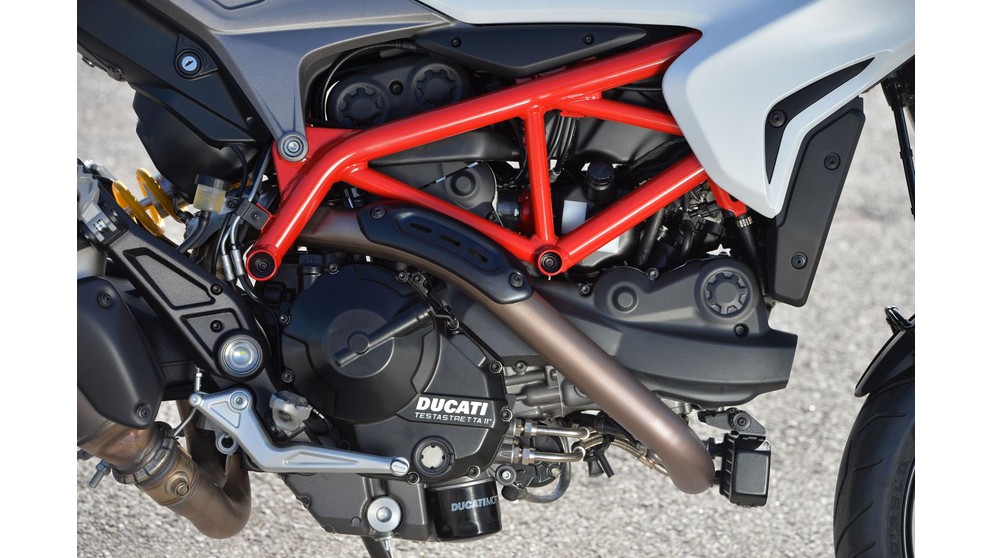Ducati Hypermotard 939 SP - Bild 24