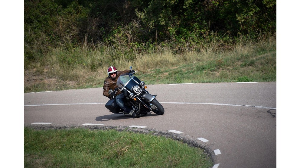 Harley-Davidson Softail Breakout 114 FXBRS - Obrázek 15
