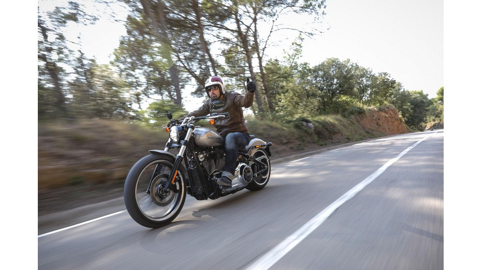 Harley-Davidson Softail Breakout 114 FXBRS - Image 14