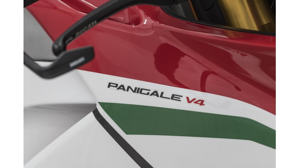 Ducati Panigale V4 Speciale - Imagem 15