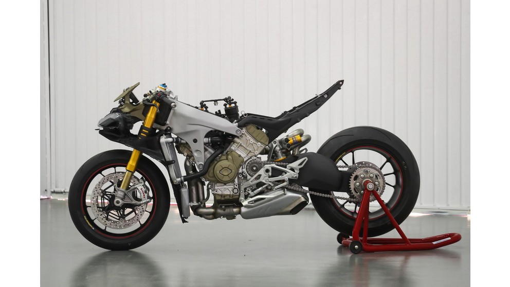 Ducati Panigale V4 Speciale - Imagem 14
