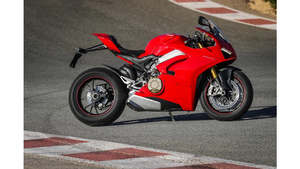 Ducati Panigale V4 Speciale - Imagem 7