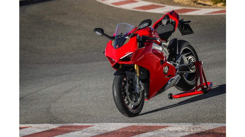 Ducati Panigale V4 Speciale - Imagem 9