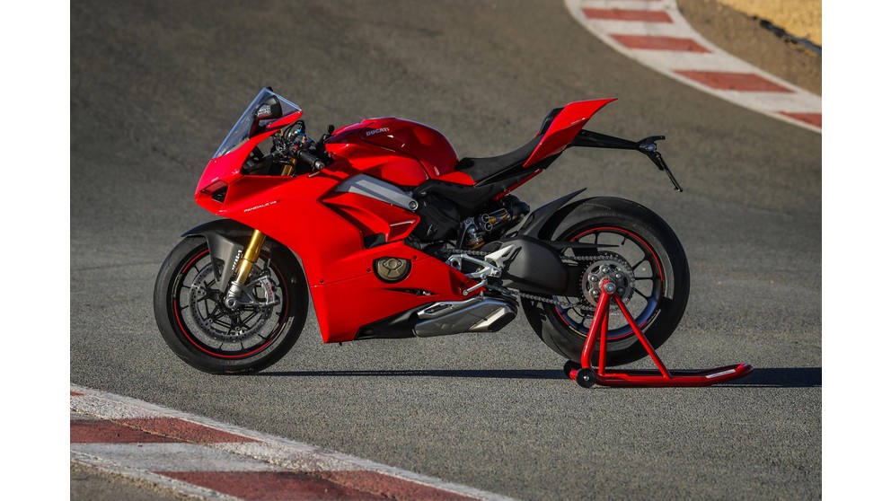 Ducati Panigale V4 Speciale - Imagem 12