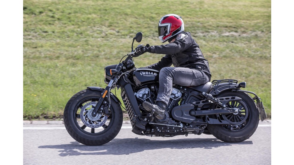 Indian Scout Bobber - Слика 20